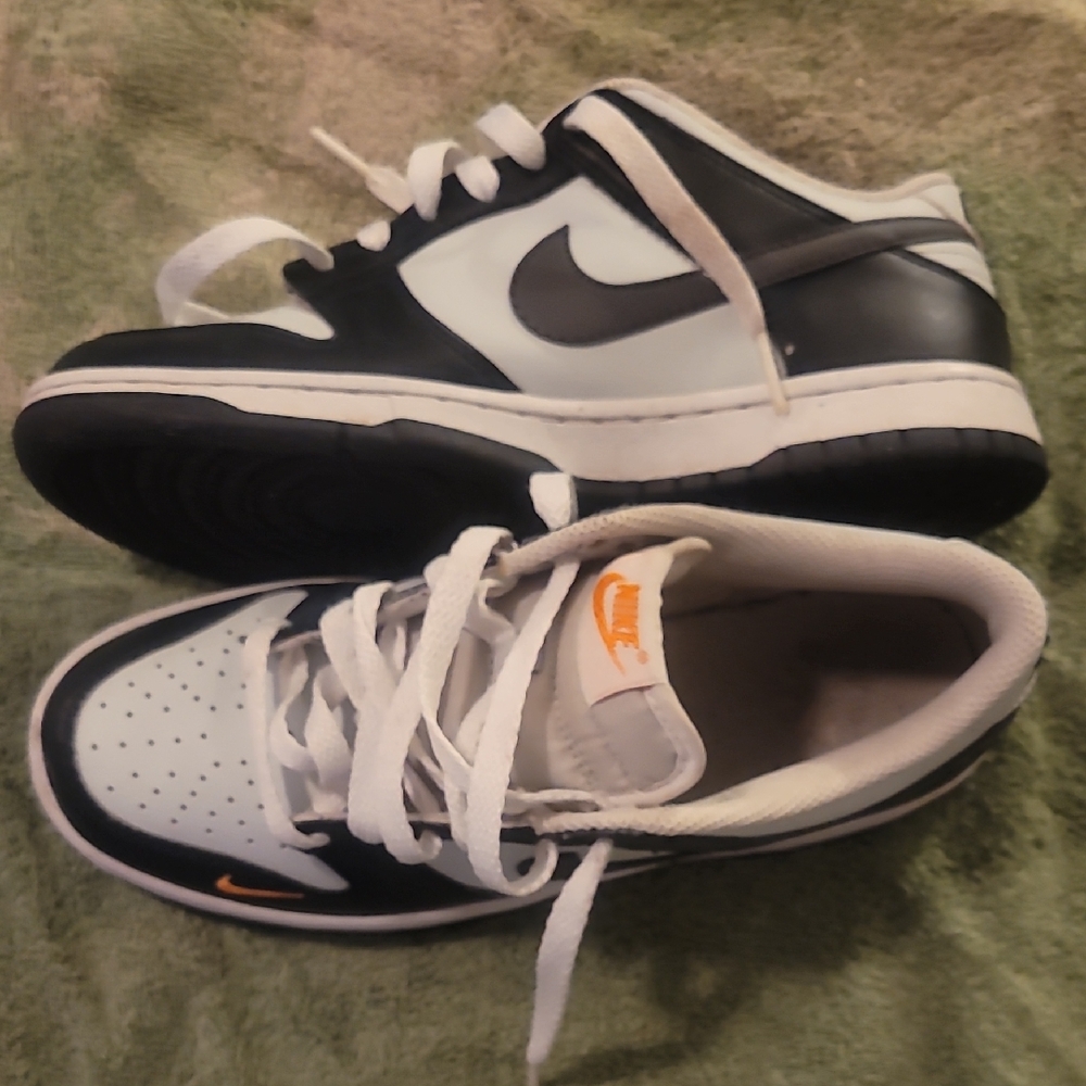Nike Kids Black and White Sneakers with Orange Accents